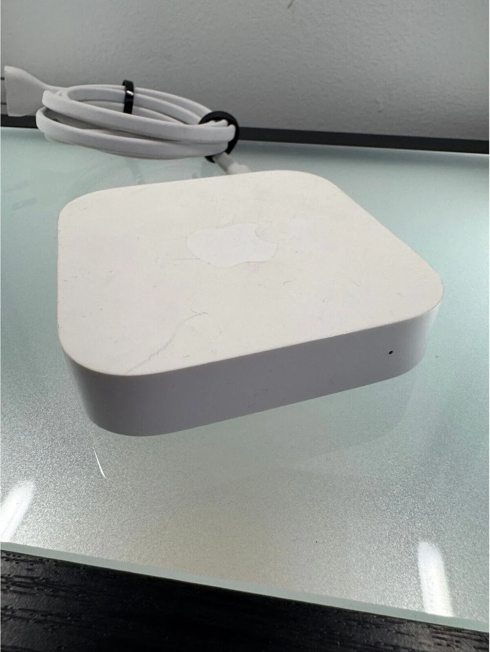 Apple AirPort Express A1470 Wi-Fi Base Station Router w/Cord